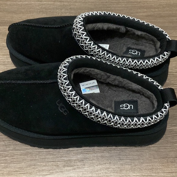 - Tasman Ugg slipper platform size 7 - Picture 3 of 4